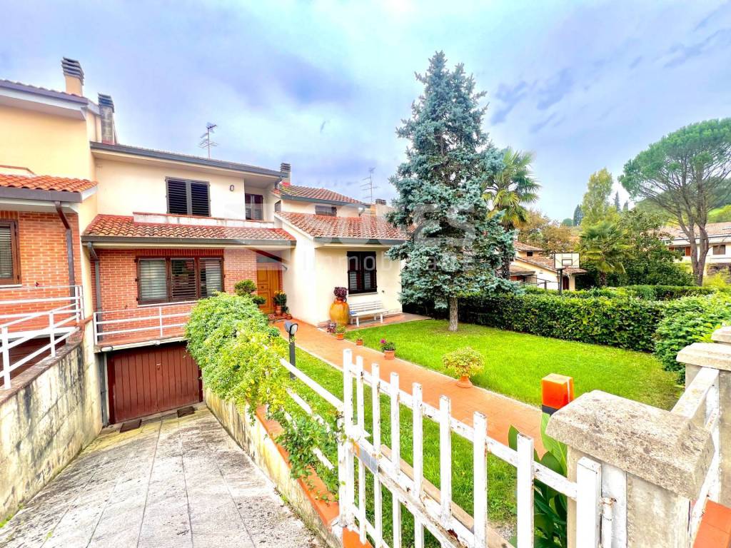 Villa a Terranuova bracciolini in Frazione Ville - Foto 2