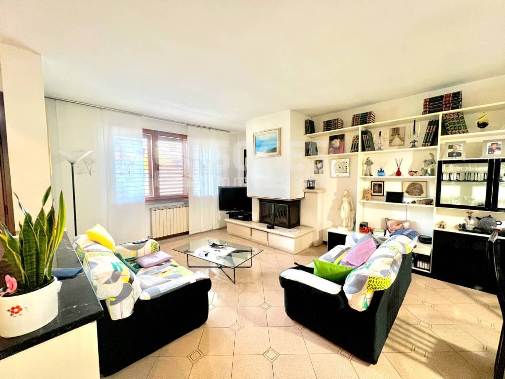 Villa a Terranuova bracciolini in Frazione Ville - Foto 3