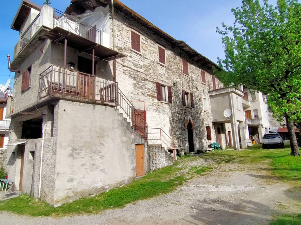 Appartamento a Novate mezzola in Via Piave - Foto 2