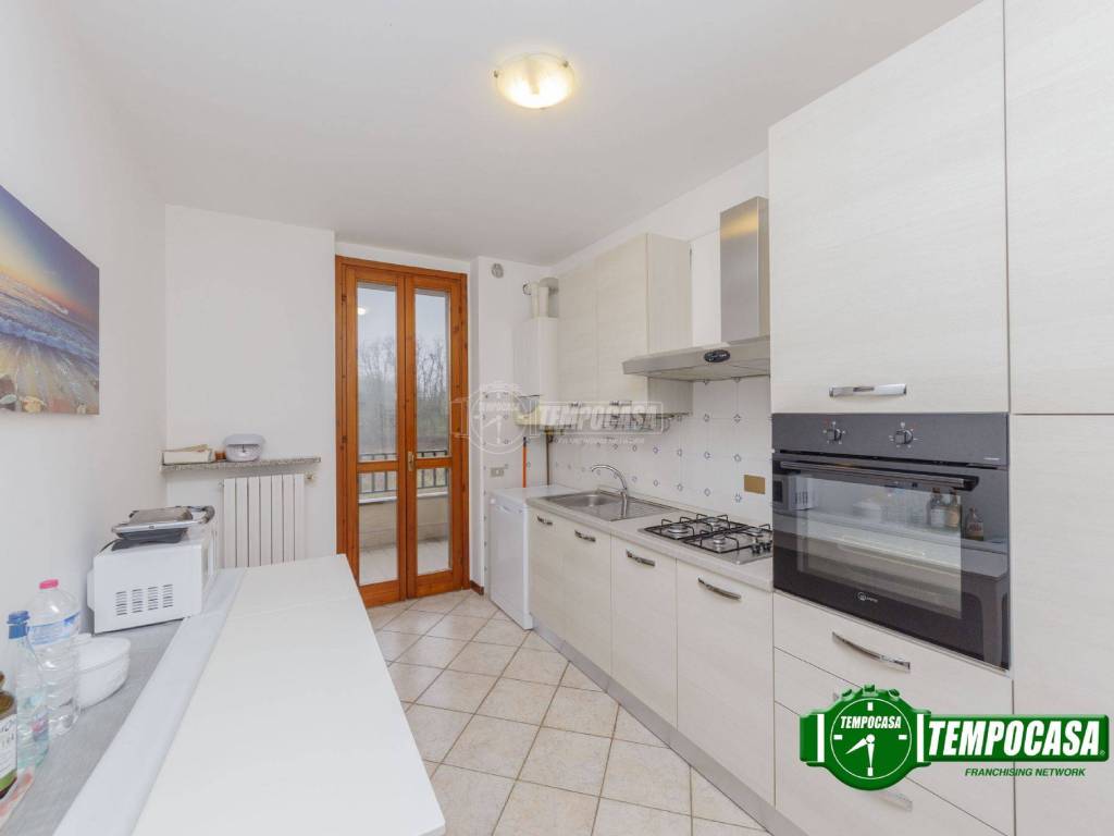 Appartamento a Valle salimbene in Via Strada Bassa - Foto 5