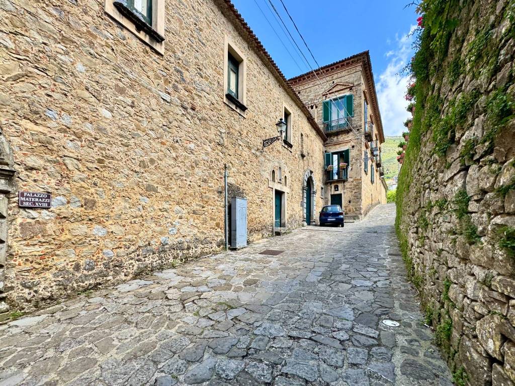 Appartamento a Serramezzana in Corso Umberto I - Foto 2