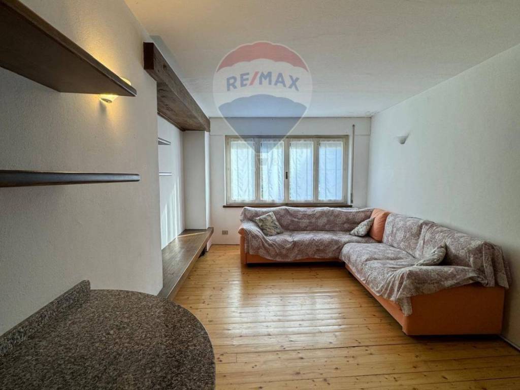 Appartamento a Toceno in VIA BENEFATTORI, 11 - Foto 3