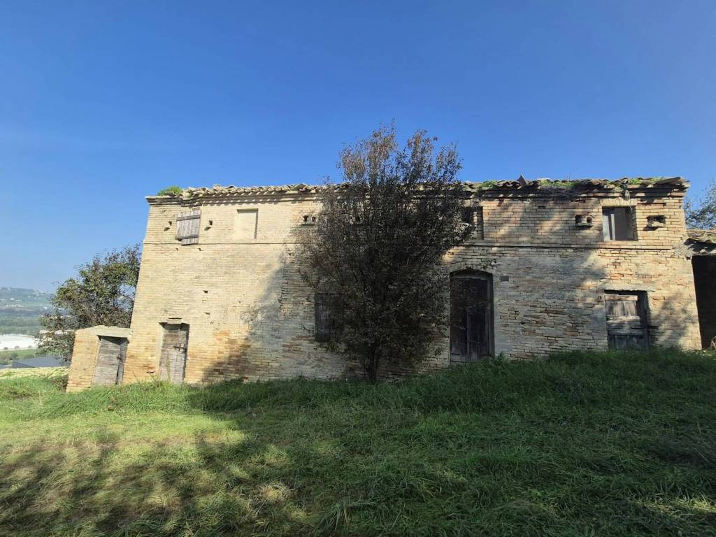 Palazzo / stabile a Fermo in Contrada Montone - Foto 4