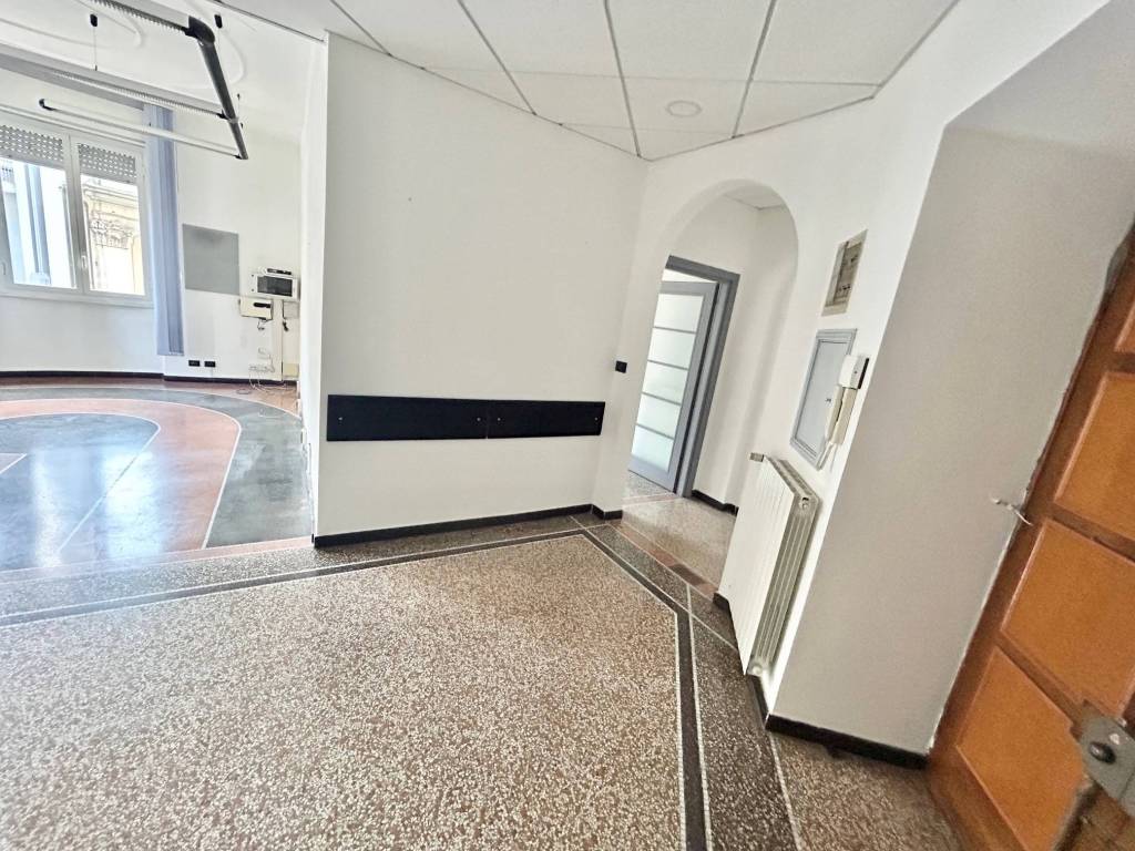 Appartamento a Savona in Piazza Guglielmo Marconi - Foto 2