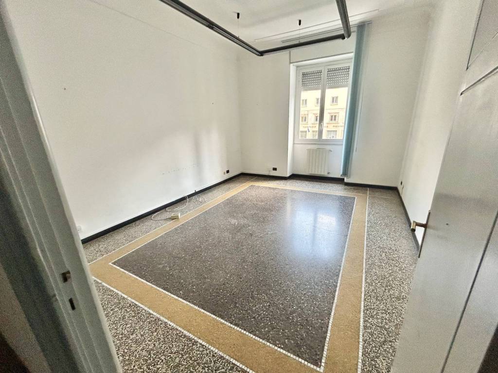 Appartamento a Savona in Piazza Guglielmo Marconi - Foto 4