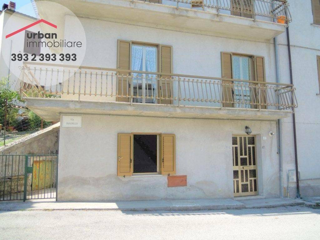 Appartamento a Barete in Via Basanello, 67 - Foto 2