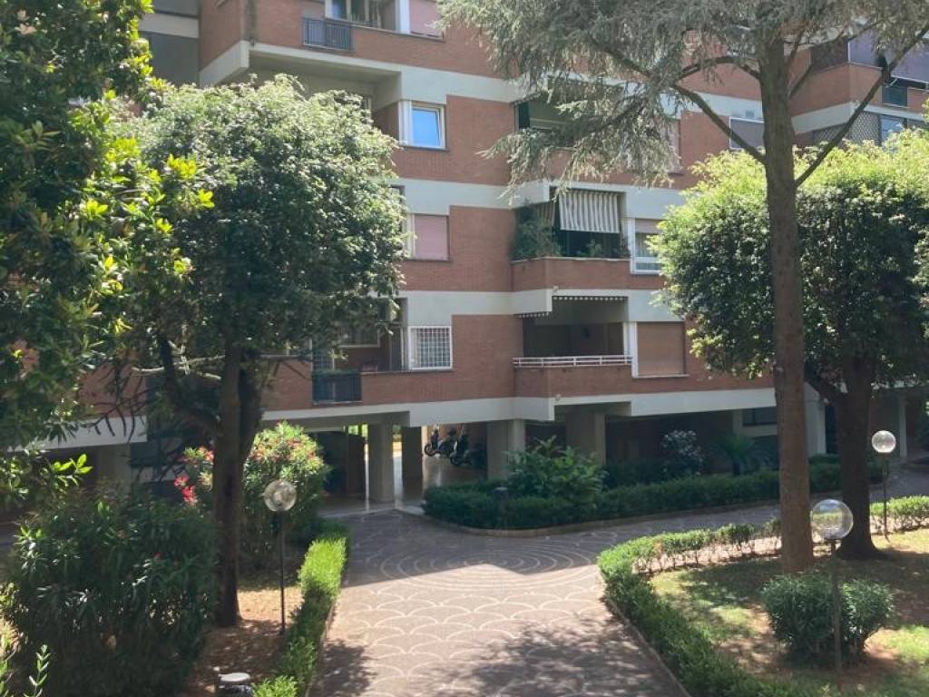 Appartamento a Roma in Viale del Tintoretto, 88 - Foto 1