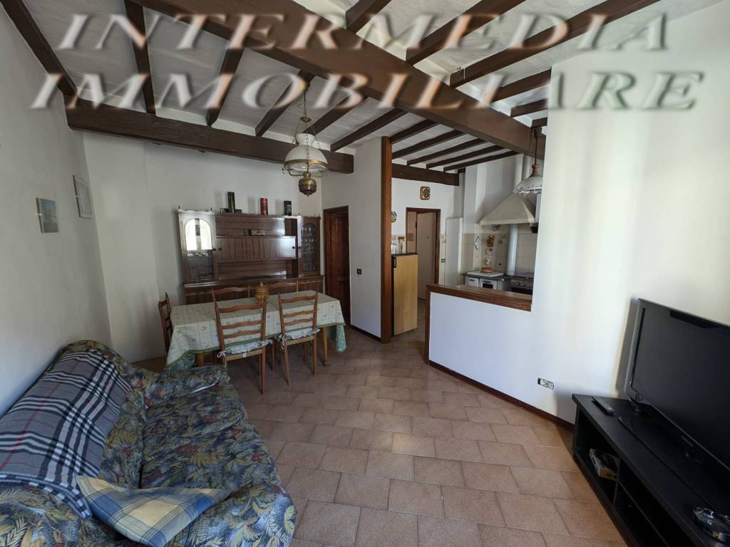 Appartamento a Montevarchi in Via Marzia - Foto 4