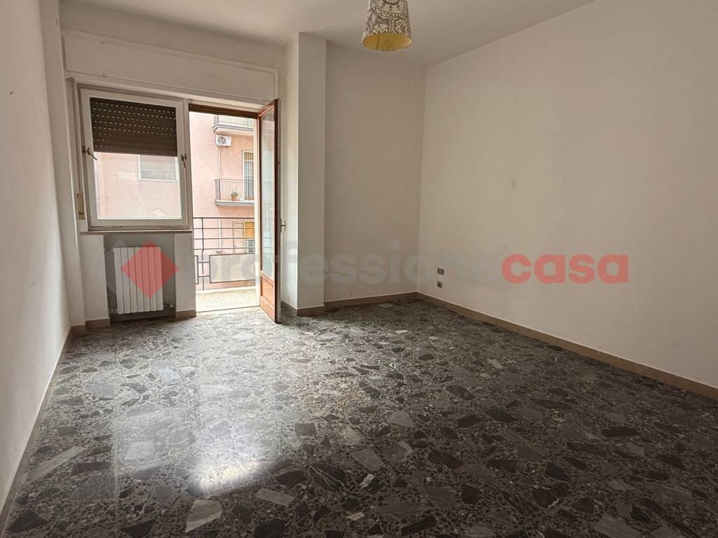 Appartamento a Taranto in via Generale Messina, 13 - Foto 2