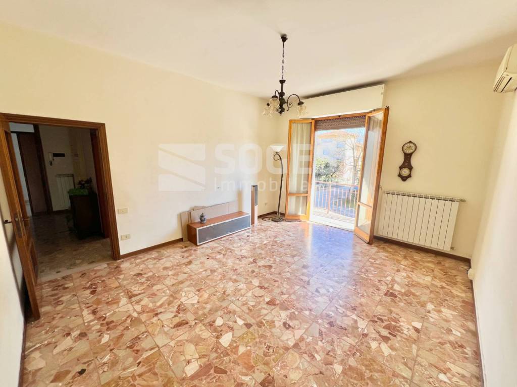 Appartamento a Montevarchi in Via Ammiraglio Burzagli - Foto 2