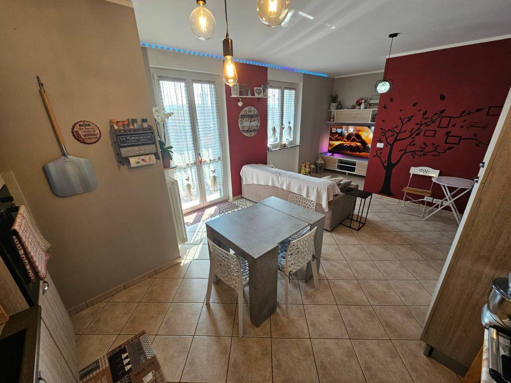 Appartamento a Asti in VIA FRATELLI GIUNTELLI, 19 - Foto 5