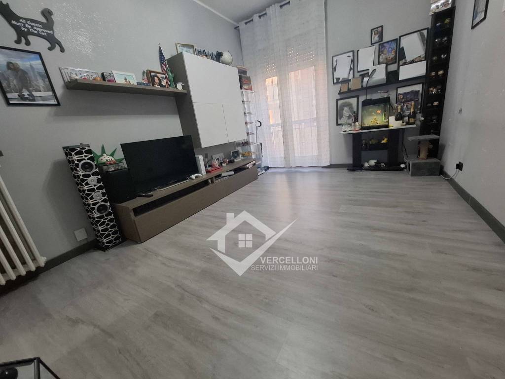 Appartamento a Novara in Via Luigi Orelli - Foto 2