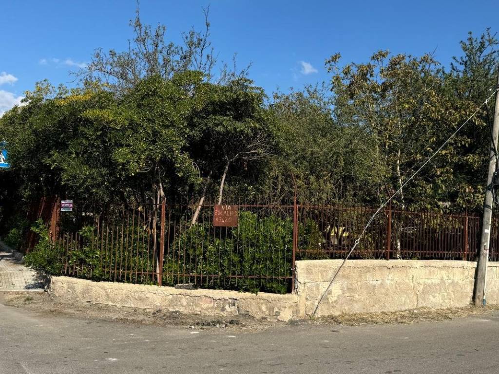 Terreno a Taranto in Via Tre Fontane - Foto 2