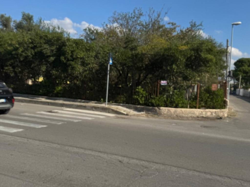 Terreno a Taranto in Via Tre Fontane - Foto 3
