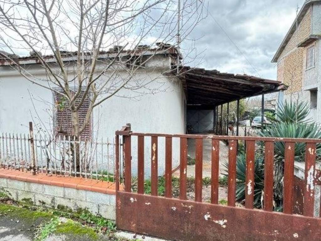 Rustico / casale a Frosinone in Via Tomaso Albinoni - Foto 2
