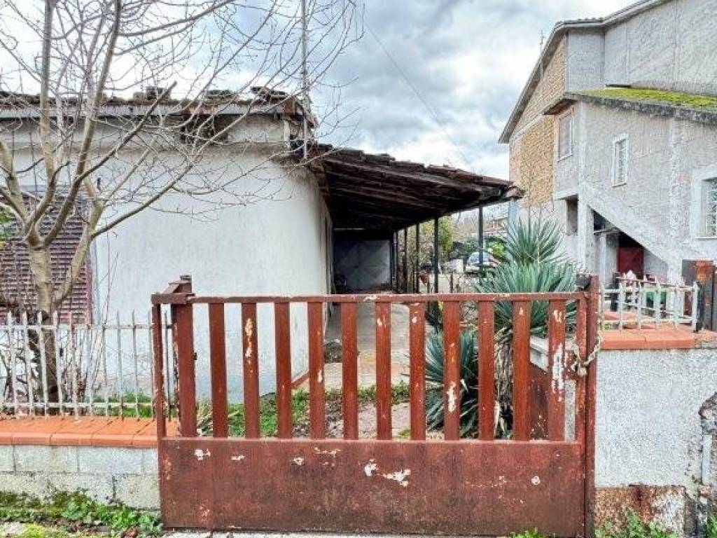 Rustico / casale a Frosinone in Via Tomaso Albinoni - Foto 3