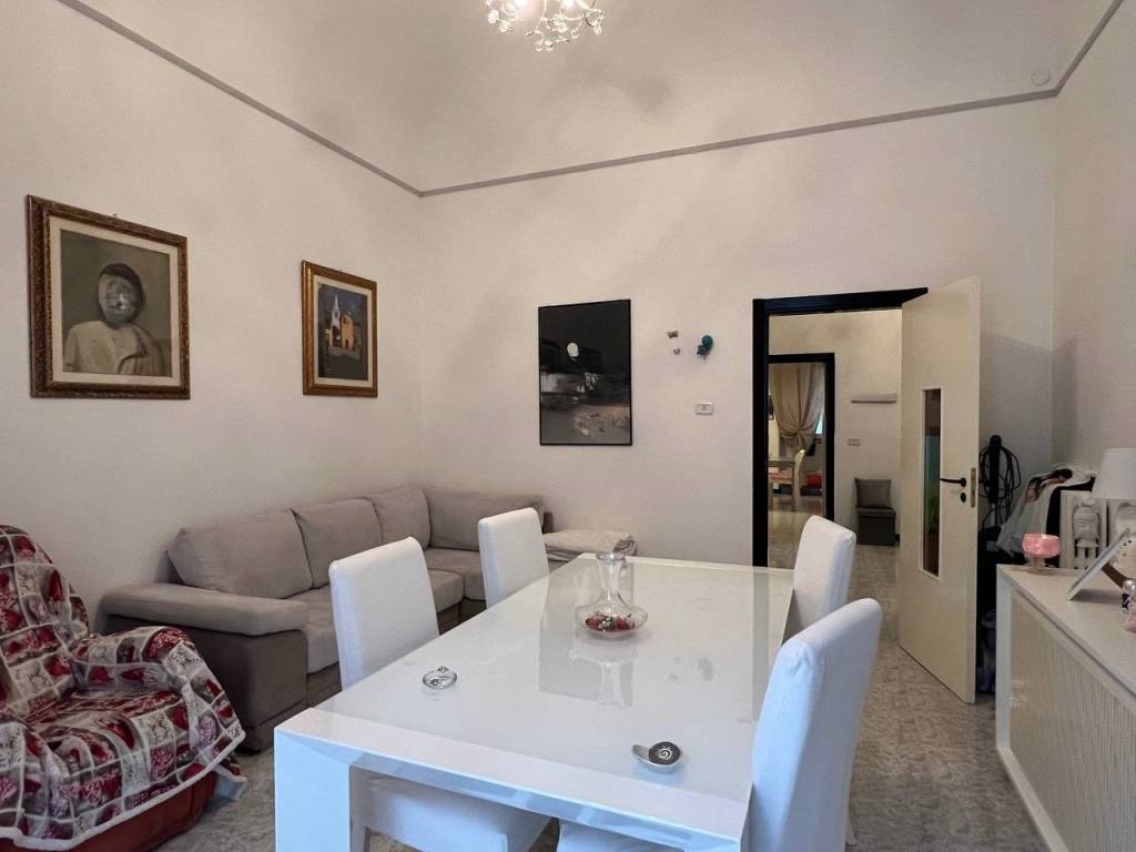 Appartamento a Taranto in Via Regina Elena, 129 - Foto 4