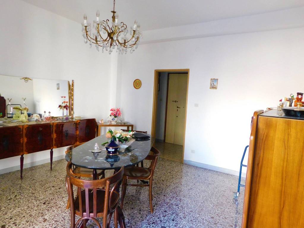 Appartamento a Martina franca in Via Salvatore Quasimodo - Foto 3