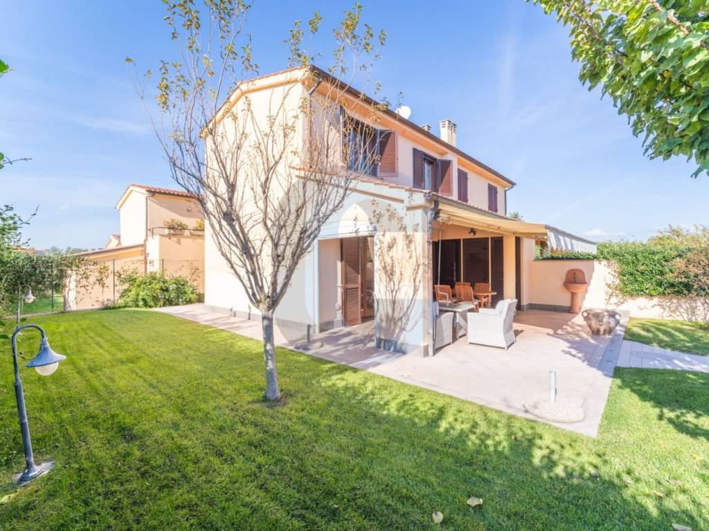 Villa a Montalto di castro in Località Torre di Maremma - Foto 5