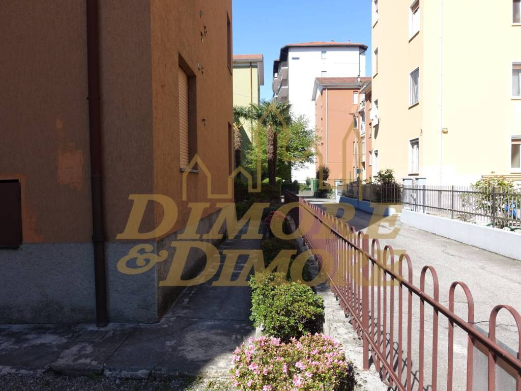 Appartamento a Verbania in VIA ACHILLE ALBASINI, 9 - Foto 4