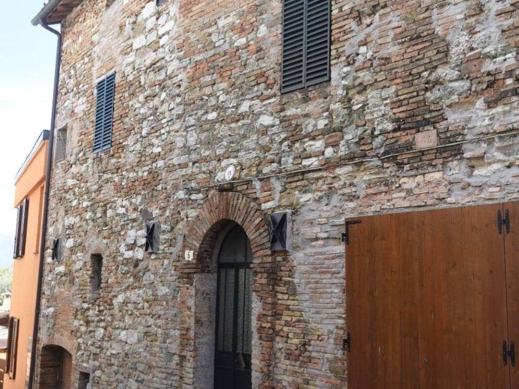 Casa indipendente a Fabriano in Via Santa Lucia, 5 - Foto 3