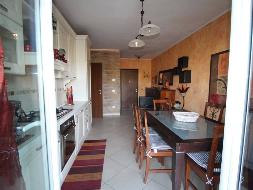 Appartamento a Follo in Via Aldo Moro - Foto 2