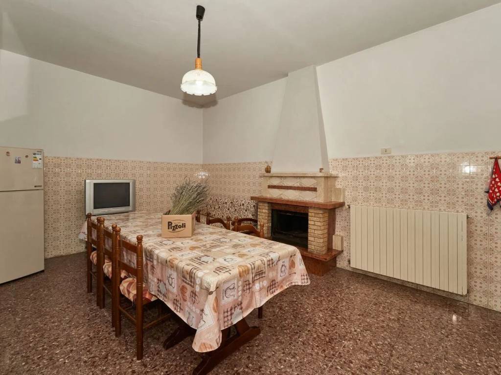 Villa a Cisterna di latina in Via Machiavelli - Foto 3