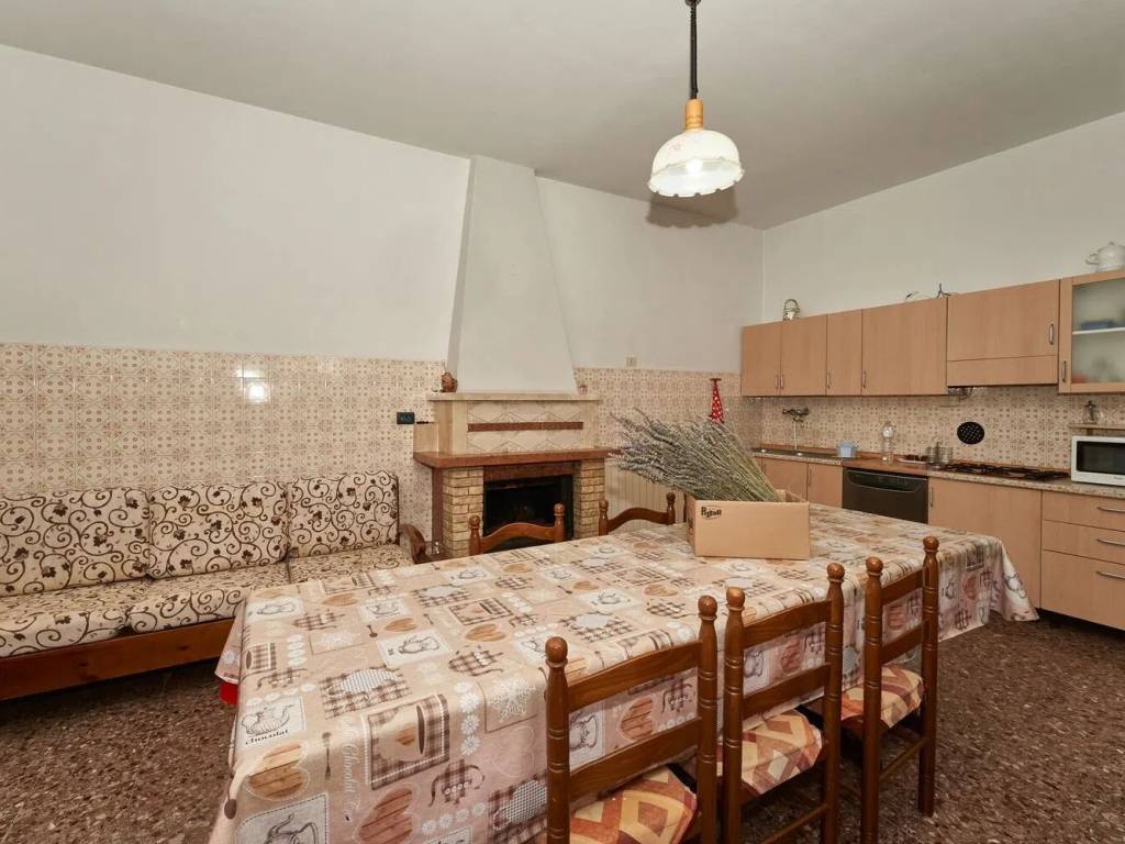 Villa a Cisterna di latina in Via Machiavelli - Foto 4