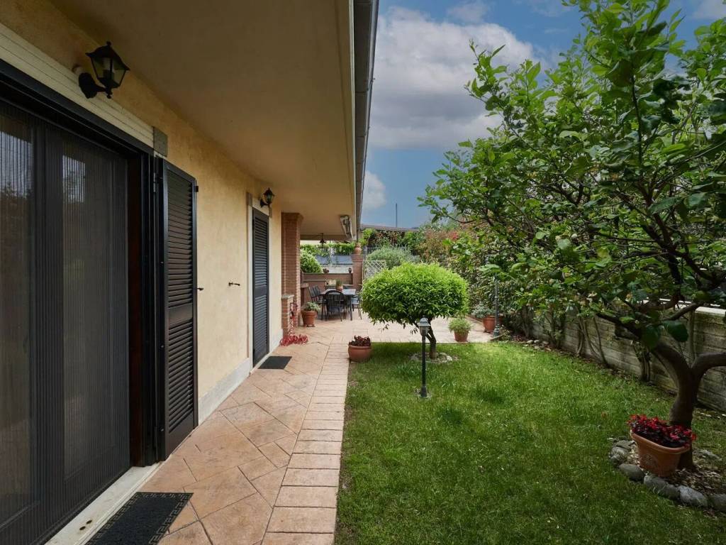 Villa a Cisterna di latina in Via San Tommaso D'Aquino - Foto 3