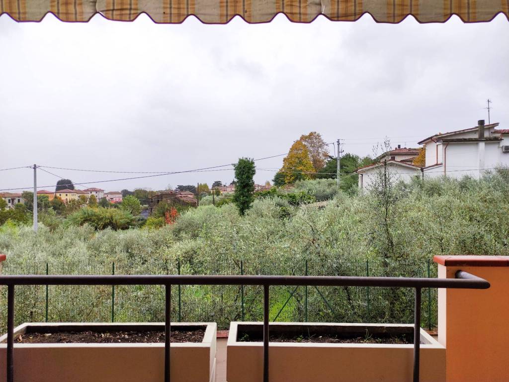 Appartamento a Pescia in Via Benvenuto Pasquinelli, 15 - Foto 2