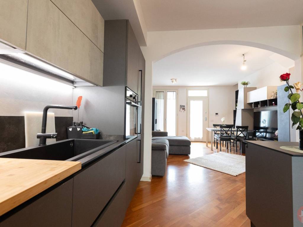 Villetta a schiera a Ravenna in Via Fiume Montone Abbandonato - Foto 4