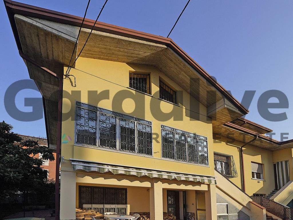 Villa a Peschiera del garda in Via Giuseppe Barbieri - Foto 3