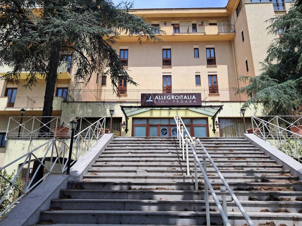 Palazzo / stabile a Pedara in Via Luigi Pirandello, 2 - Foto 2