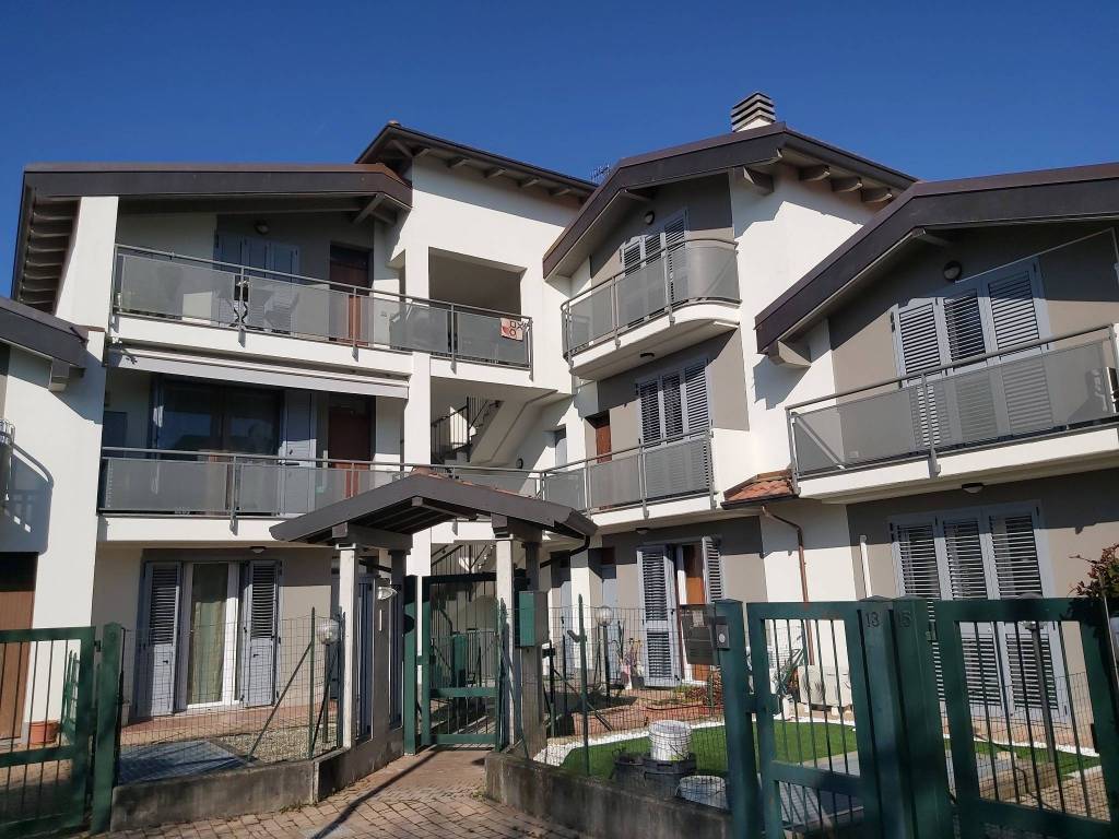 Appartamento a Tradate in Via Canaletto, 17 - Foto 2