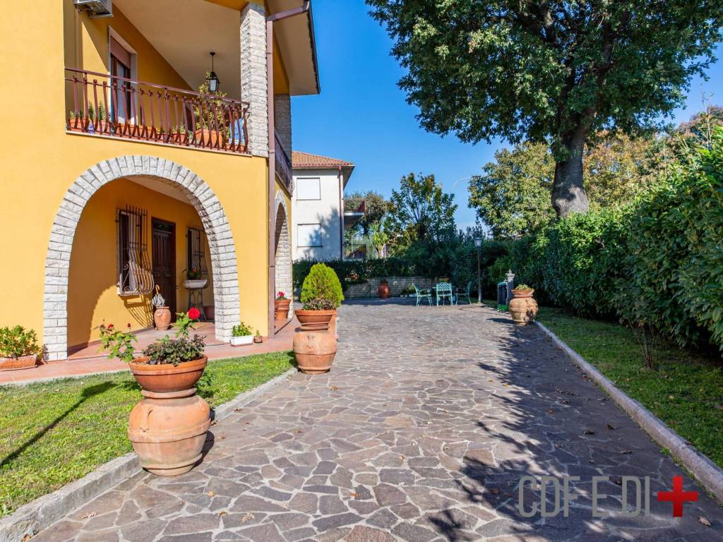 Villa a Magliano sabina in Vocabolo Madonna degli Angeli - Foto 5