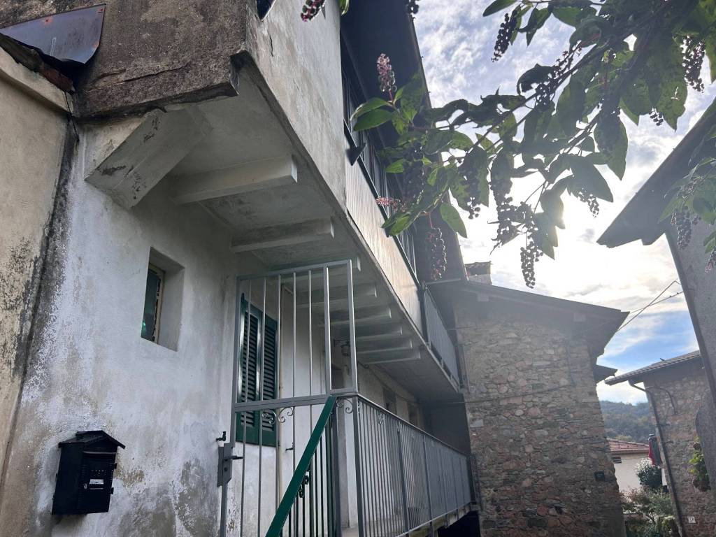 Casa indipendente a Cuasso al monte in Via del Sasso - Foto 4