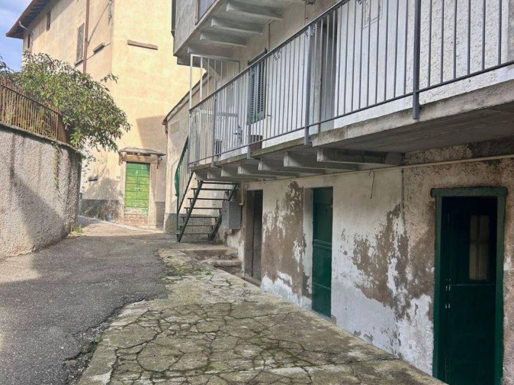 Casa indipendente a Cuasso al monte in Via del Sasso - Foto 5
