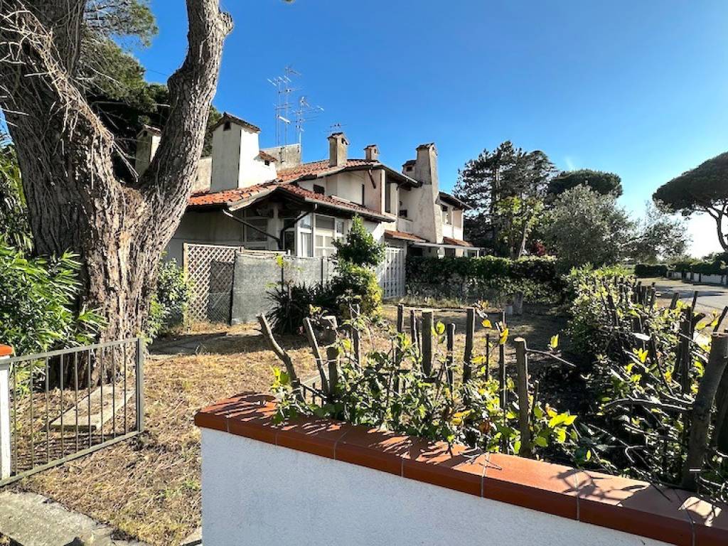 Villa a Comacchio in Viale Raffaello Sanzio, 254 - Foto 3