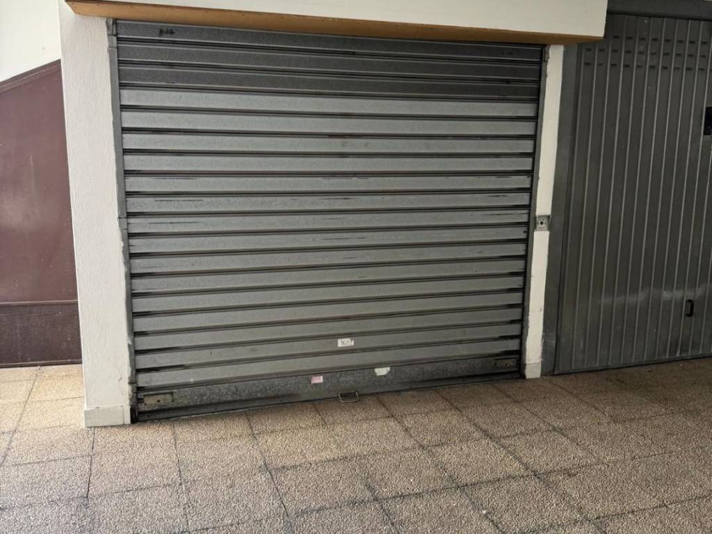 Box / garage a Cagliari in Via Ada Negri, 18 - Foto 2