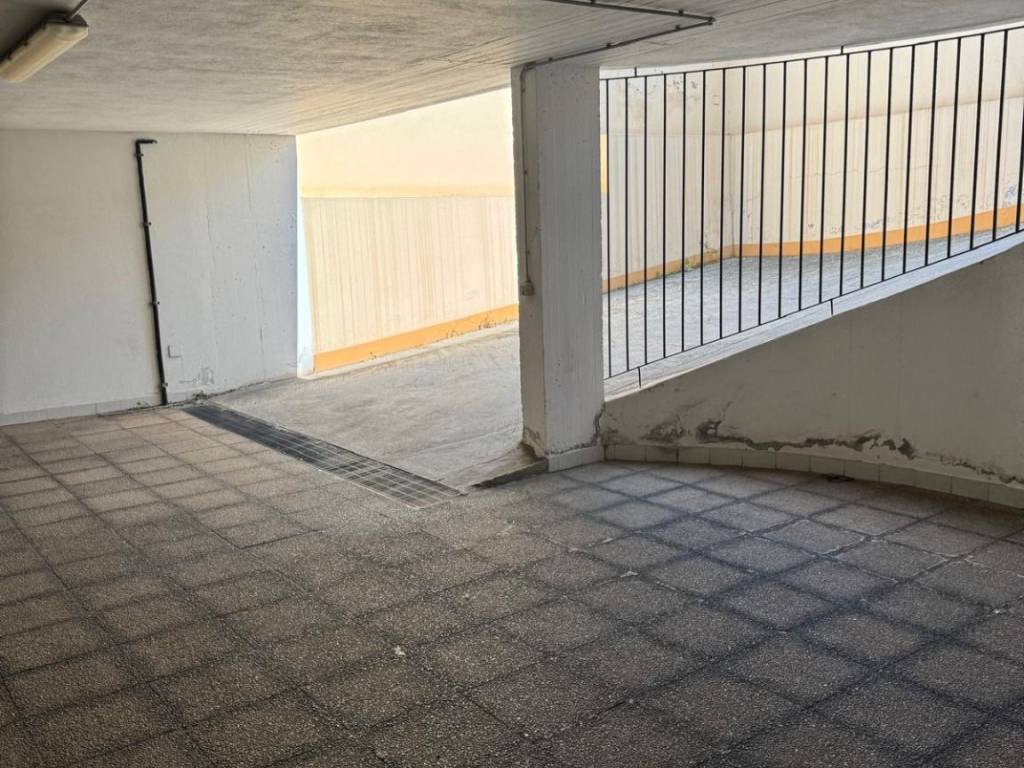 Box / garage a Cagliari in Via Ada Negri, 18 - Foto 3