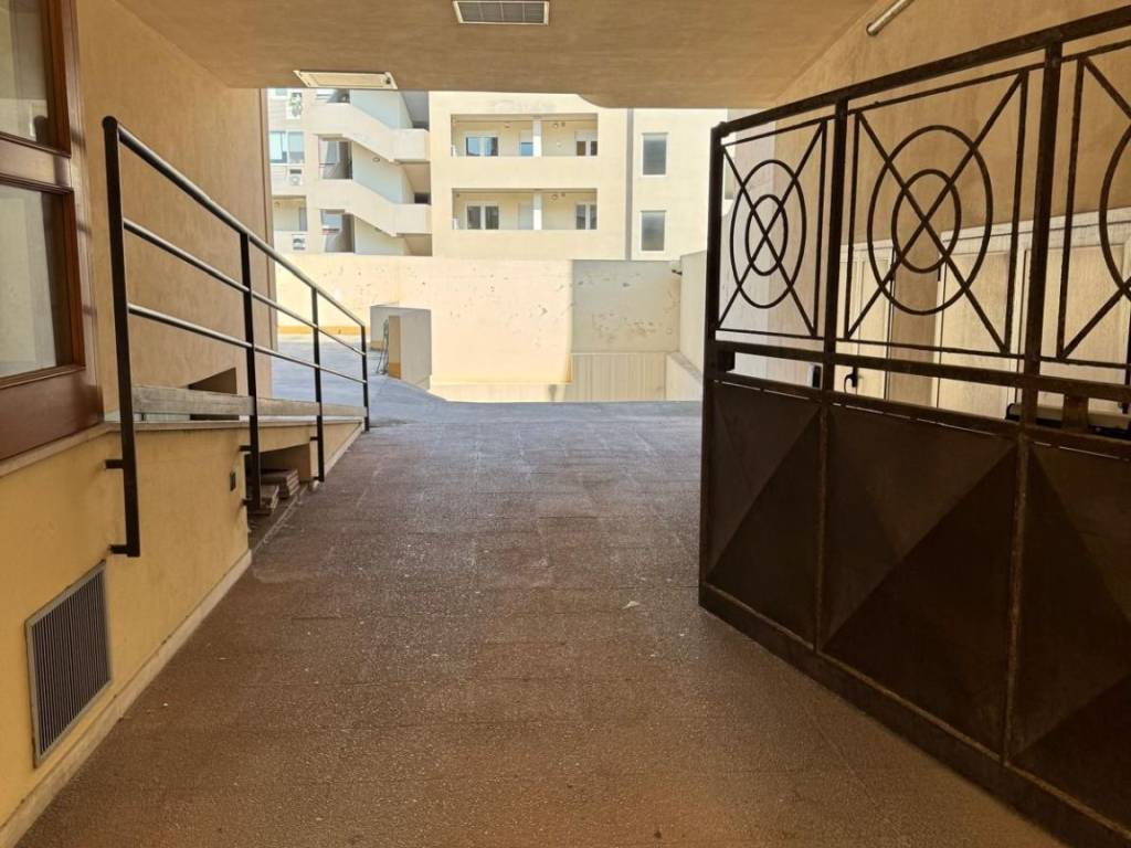 Box / garage a Cagliari in Via Ada Negri, 18 - Foto 4