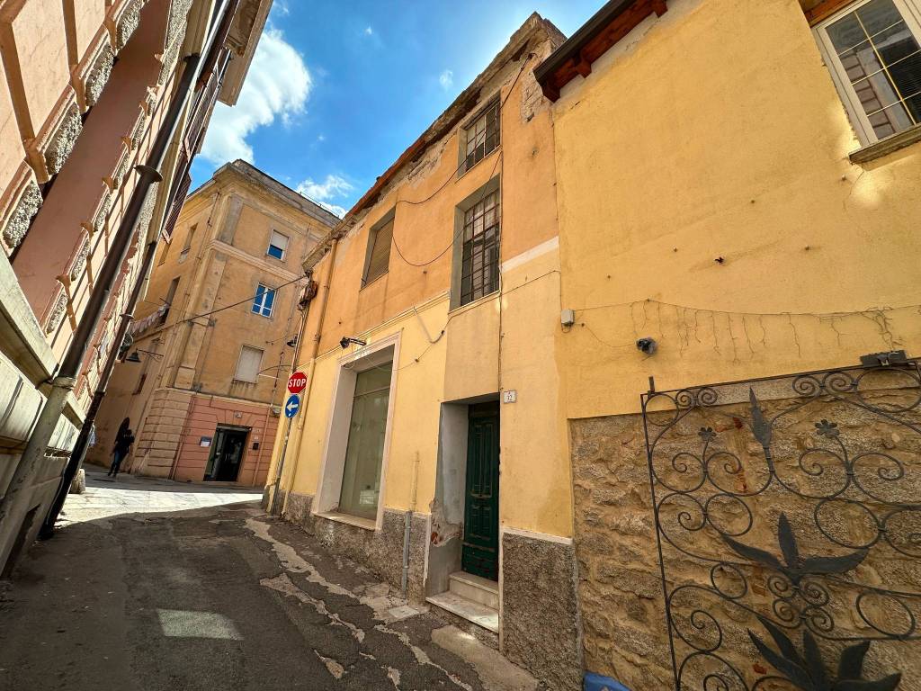 Palazzo / stabile a Nuoro in Via Roma - Foto 2