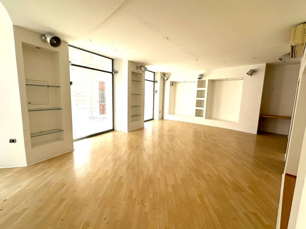 Palazzo / stabile a Nuoro in Via Roma - Foto 4