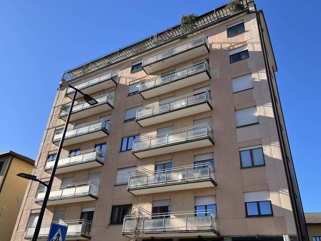 Appartamento a Morbegno in viale T. Ambrosetti, 23 - Foto 3