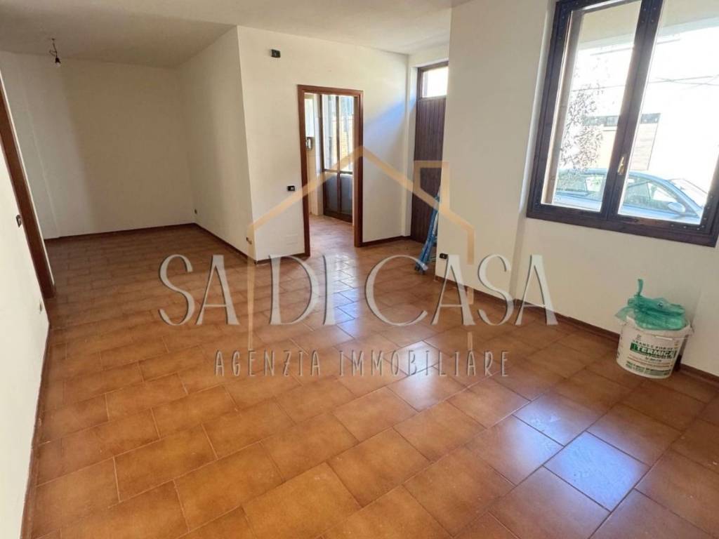 Appartamento a Lonate pozzolo in Via San Taddeo - Foto 2