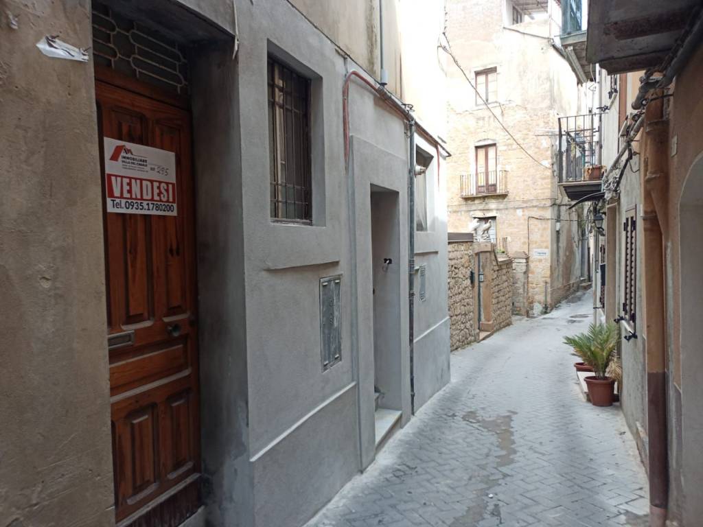 Appartamento a Piazza armerina in Via Salemi, 14 - Foto 2