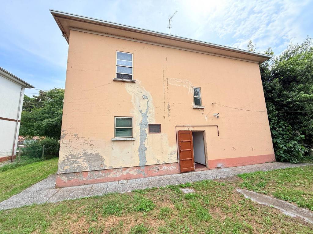 Villa a Alfonsine in Via Rondelli, 14 - Foto 4
