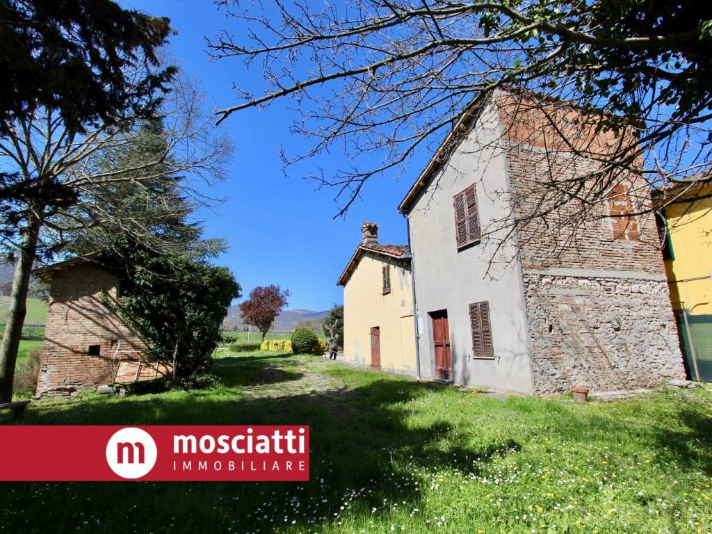 Casa indipendente a Matelica in Località Cecca - Foto 2