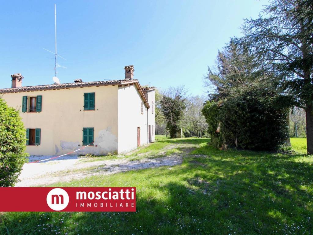 Casa indipendente a Matelica in Località Cecca - Foto 4