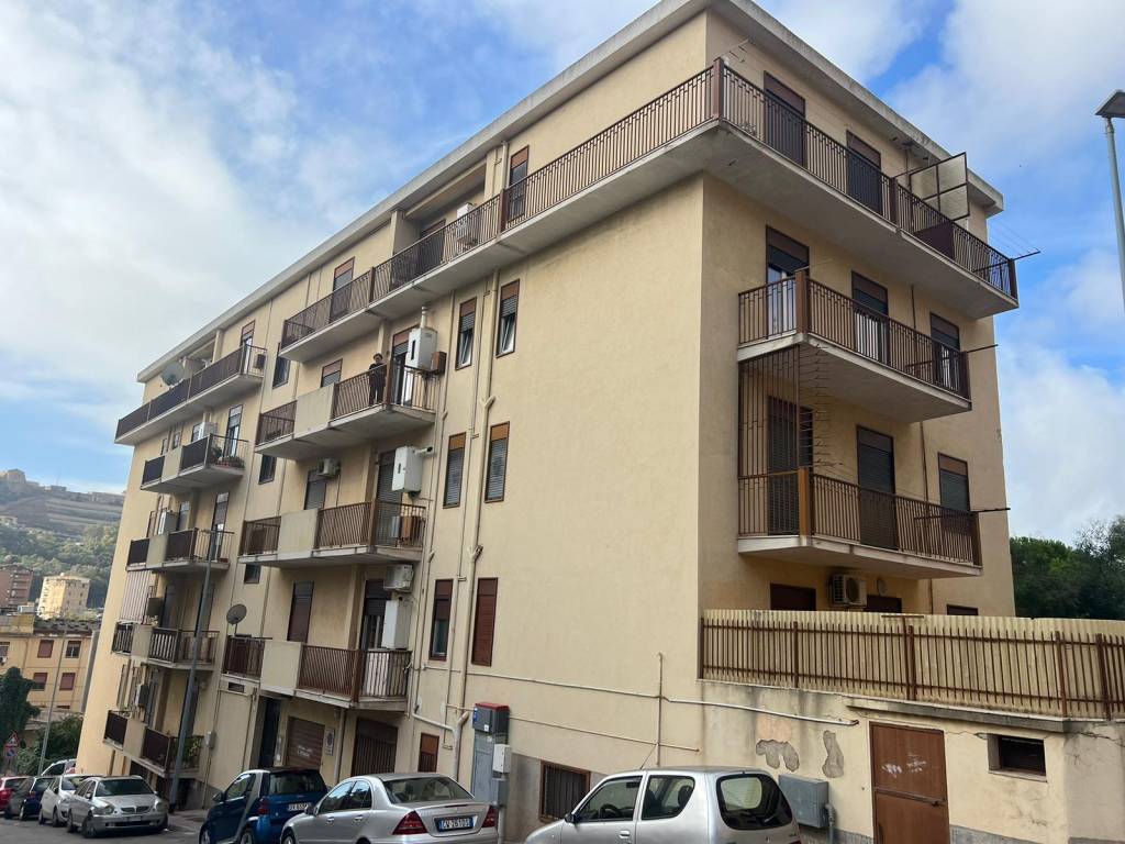 Appartamento a Agrigento in Via Matteo Cimarra, 13 - Foto 2